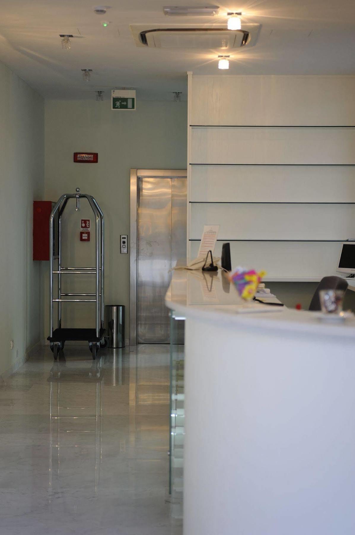 Residence Suite Smeraldo Riccione Eksteriør billede